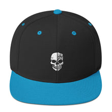 Load image into Gallery viewer, Half Skull Snapback Hat - Rip Some Lip 